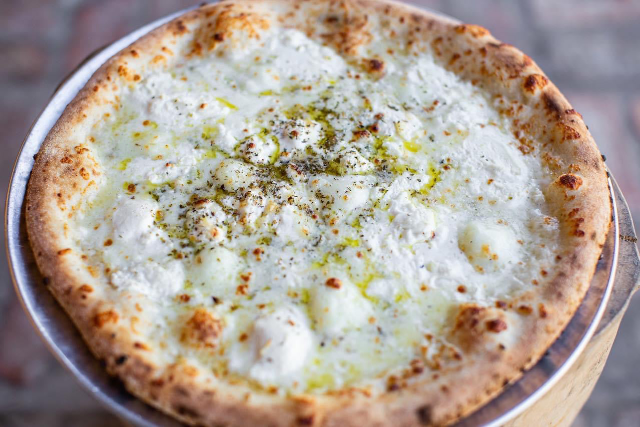 Quattro Formaggi | V Pizza Shipping